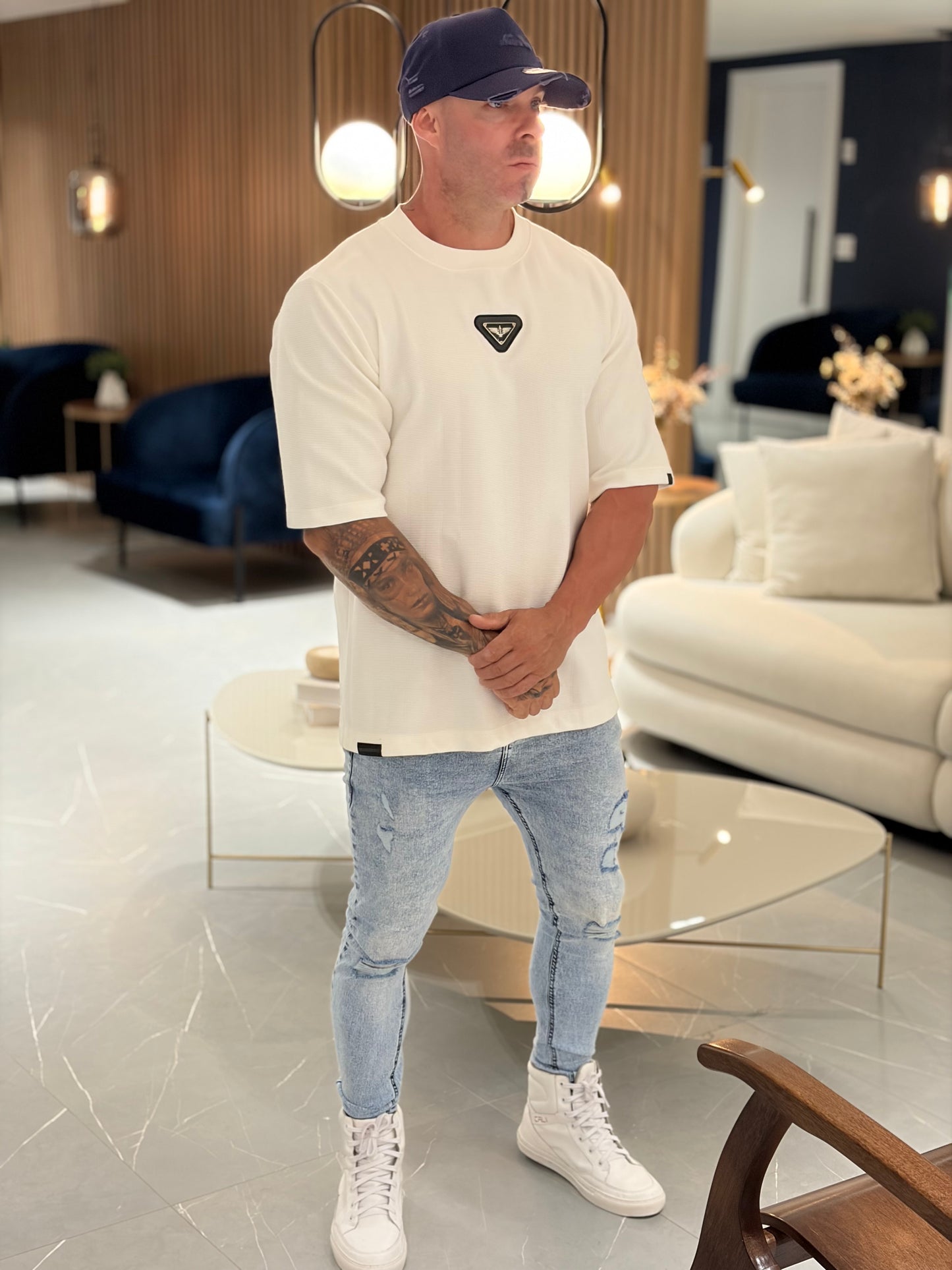 Camiseta Over Águia Textura OFF White