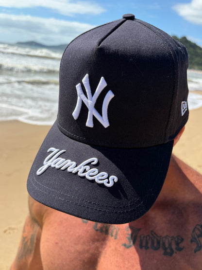 Boné New Era Yankess Marinho Branco