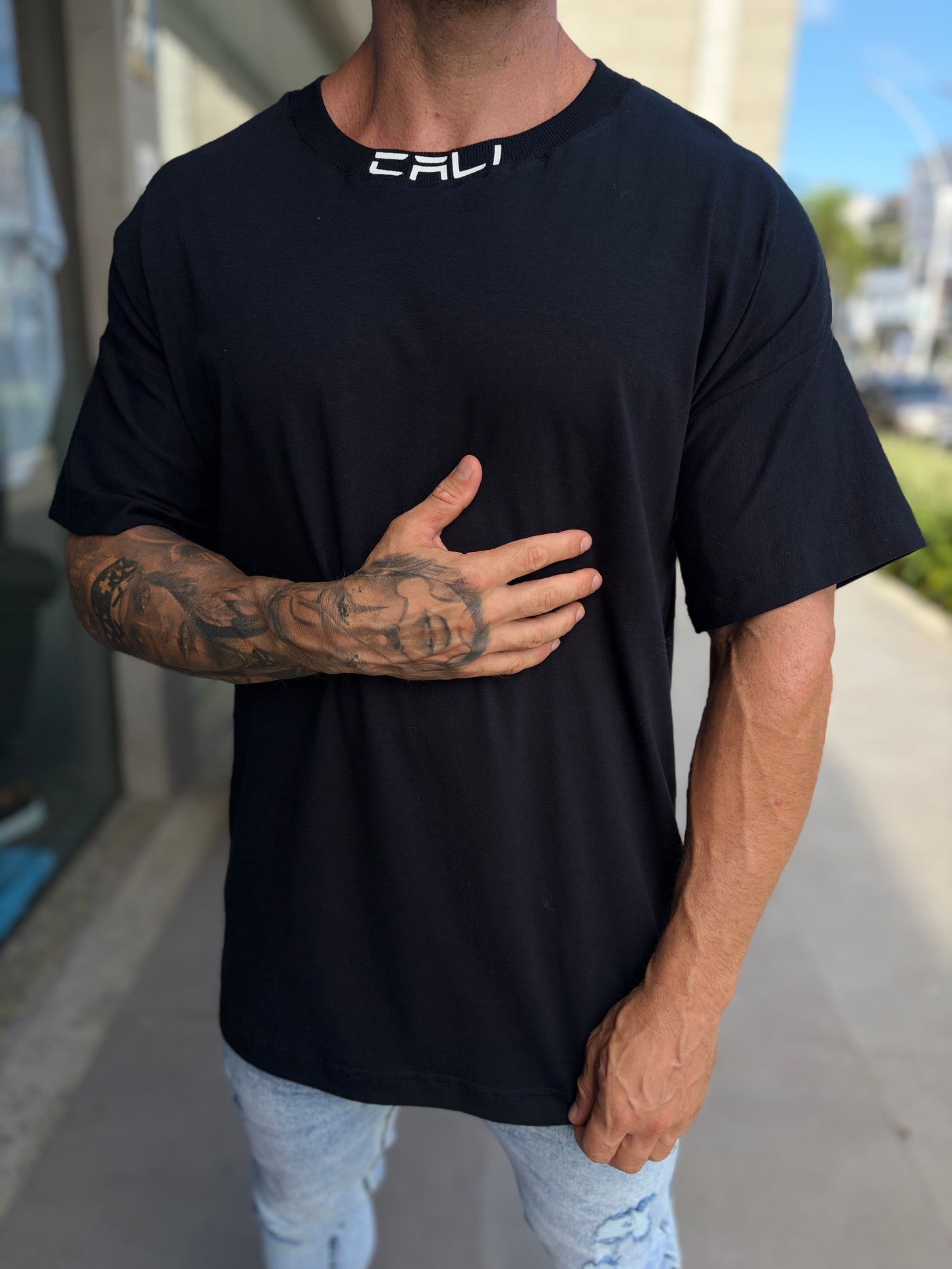 Camiseta Cali Over Black