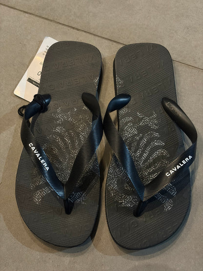 Chinelo Cavalera Universe