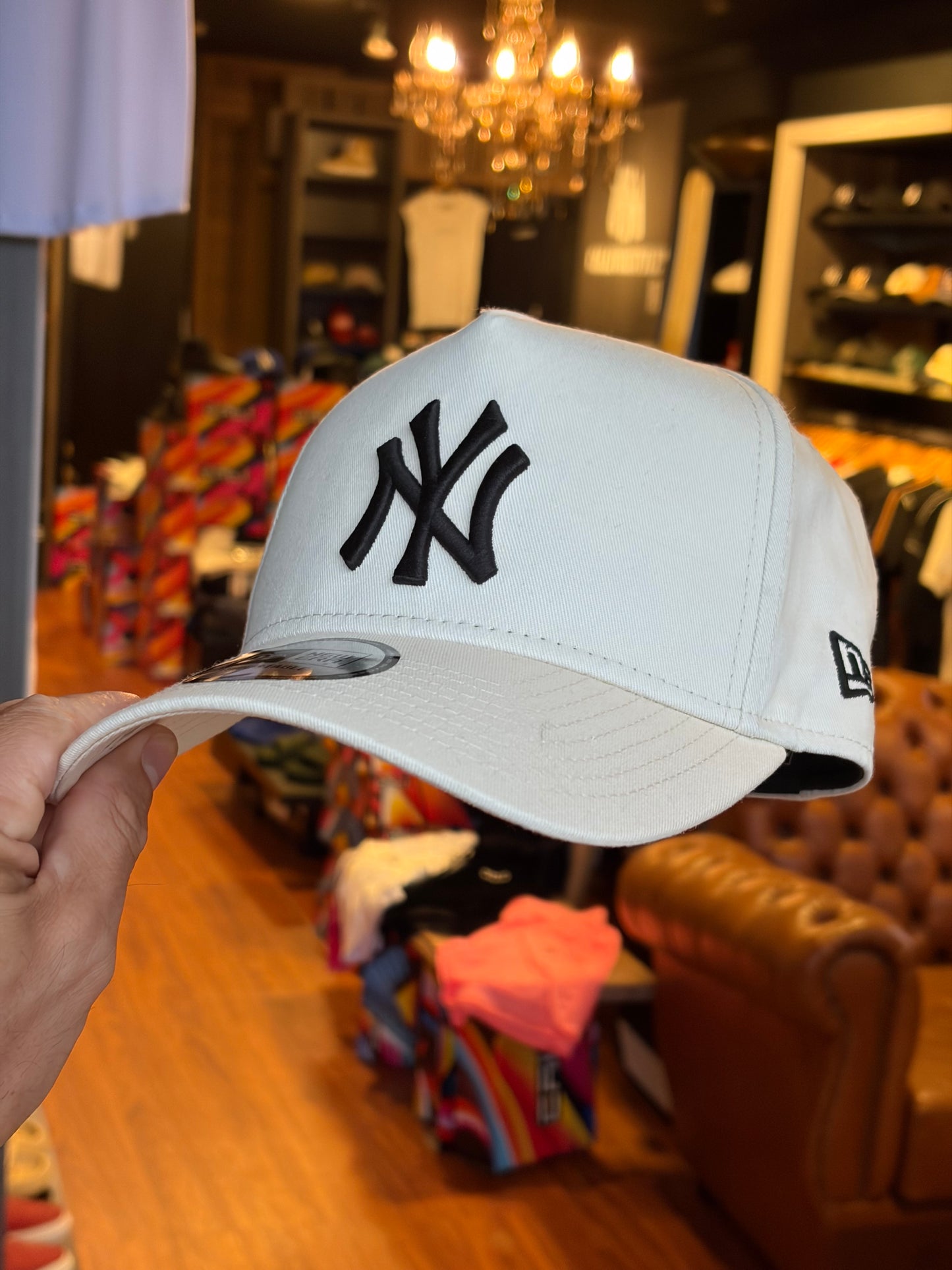 Boné New Era NY Eframe White