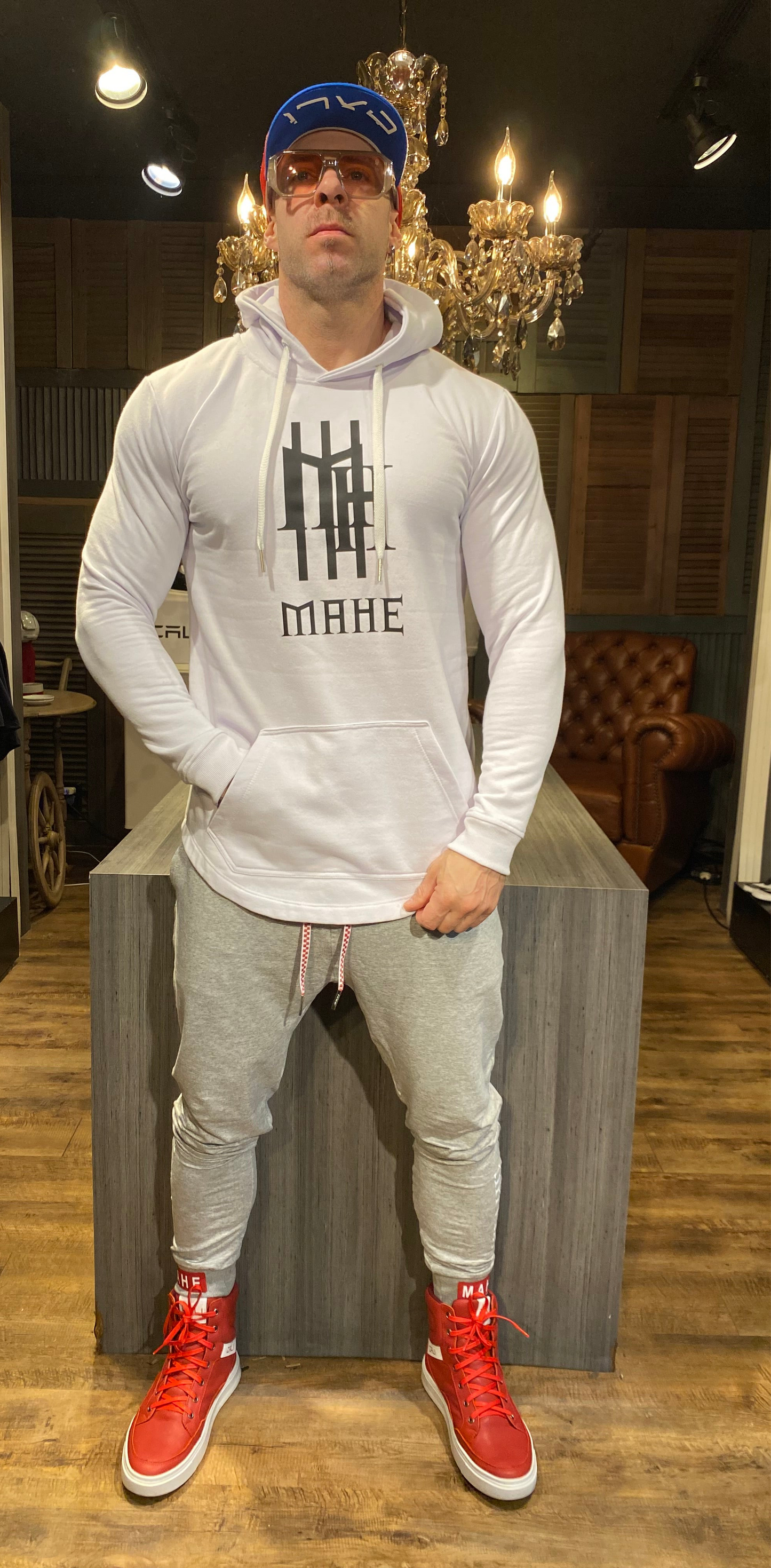Canguru Mahe White Logo Black