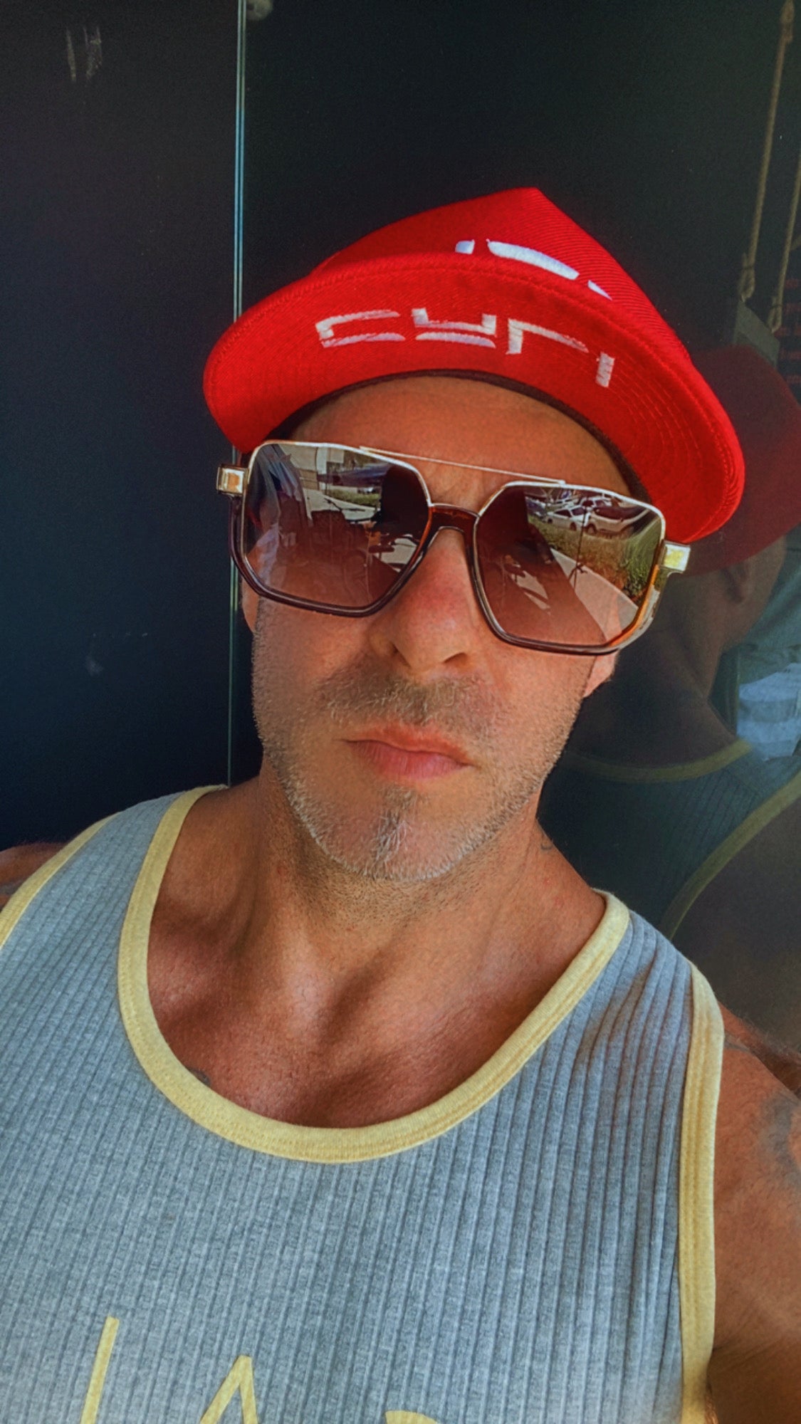 Óculos de Sol Gold Action