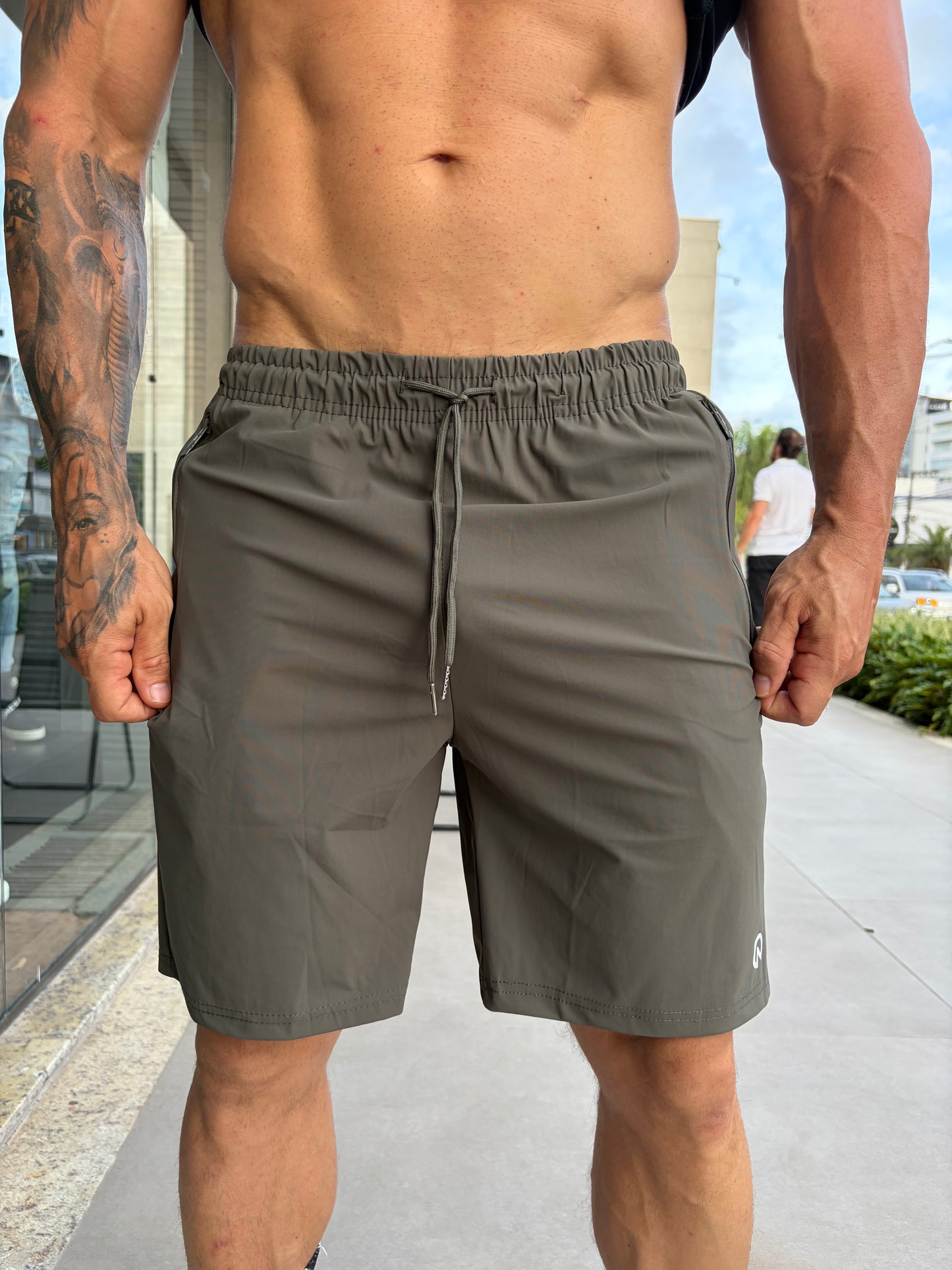 Shorts Ziper Verde