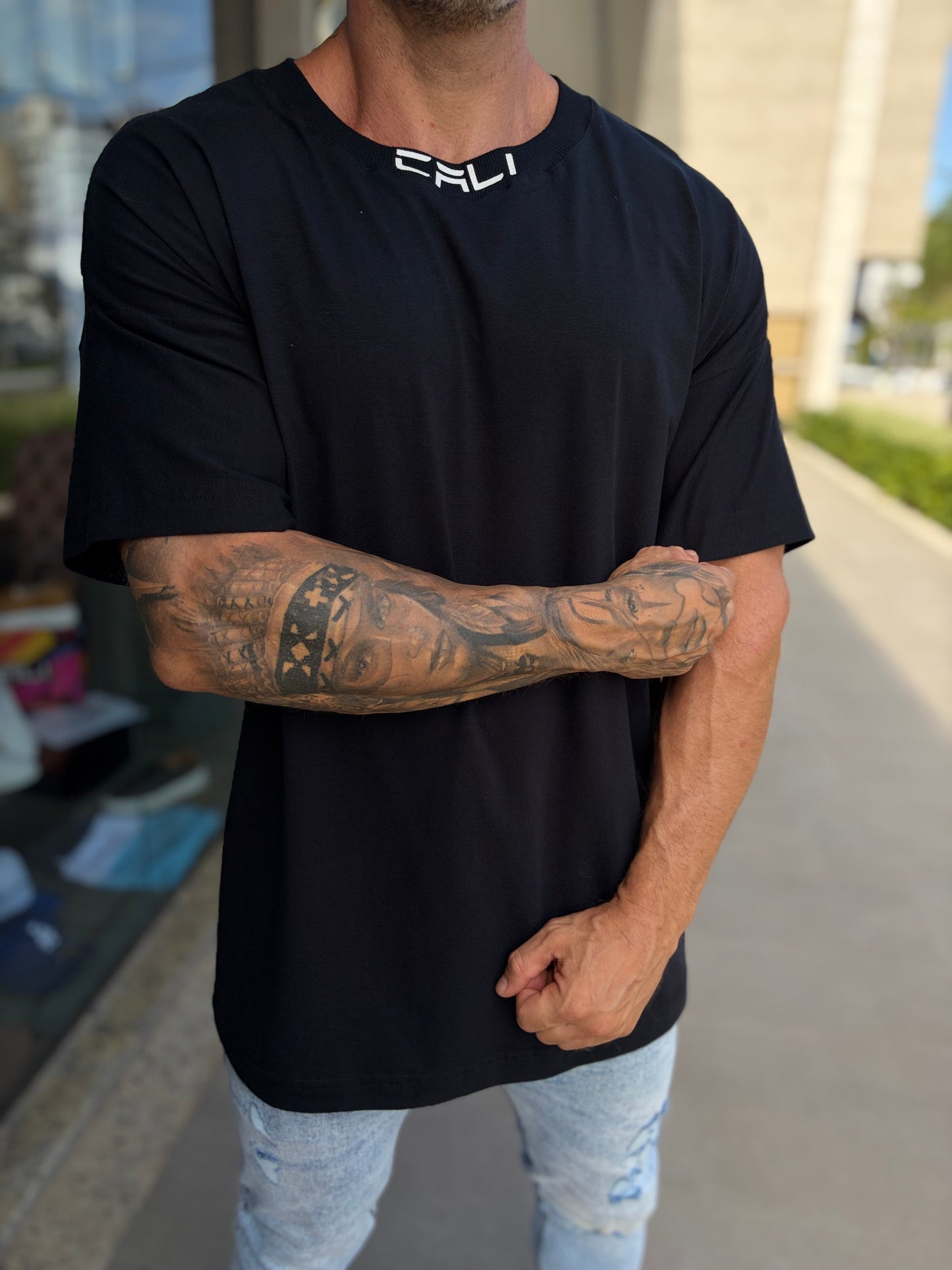 Camiseta Cali Over Black