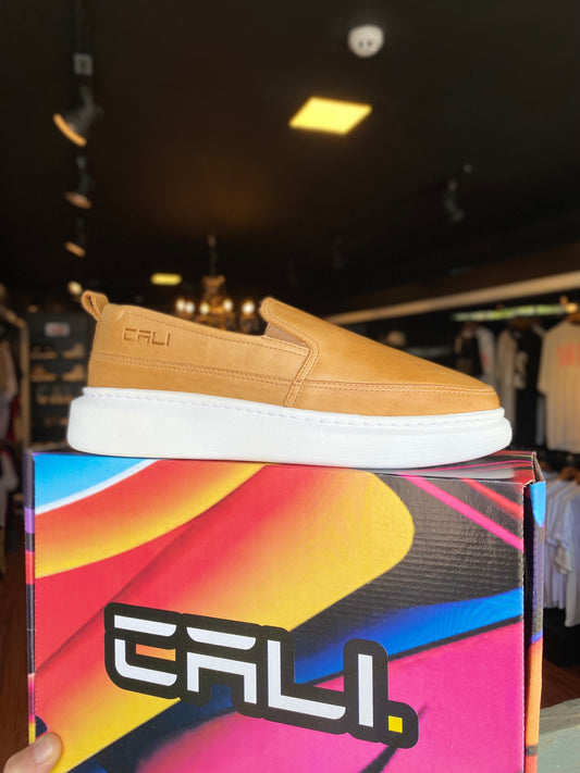 Tênis Cali Caramelo sem cadarço