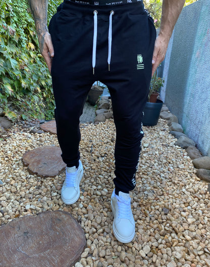 Calça Mahe Moletom Harlem Black