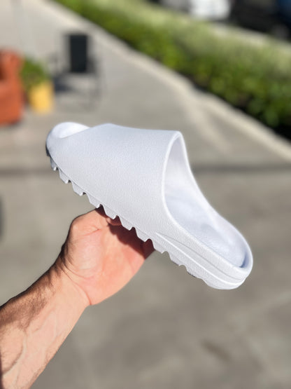 Chinelo Nuvem Branco