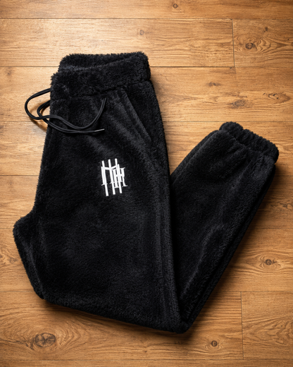 Calça Mahe Peluciada Preta Logo