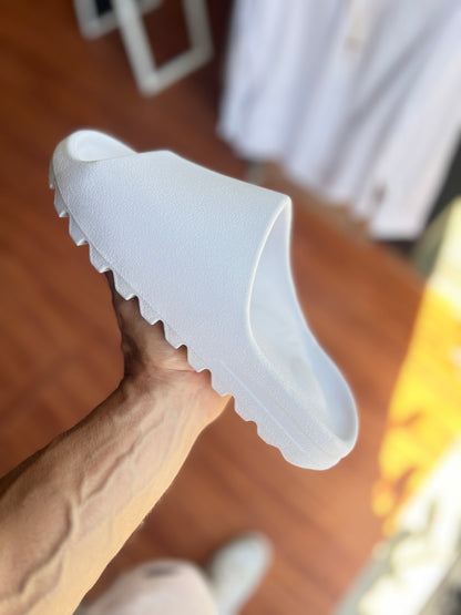 Chinelo Nuvem Branco