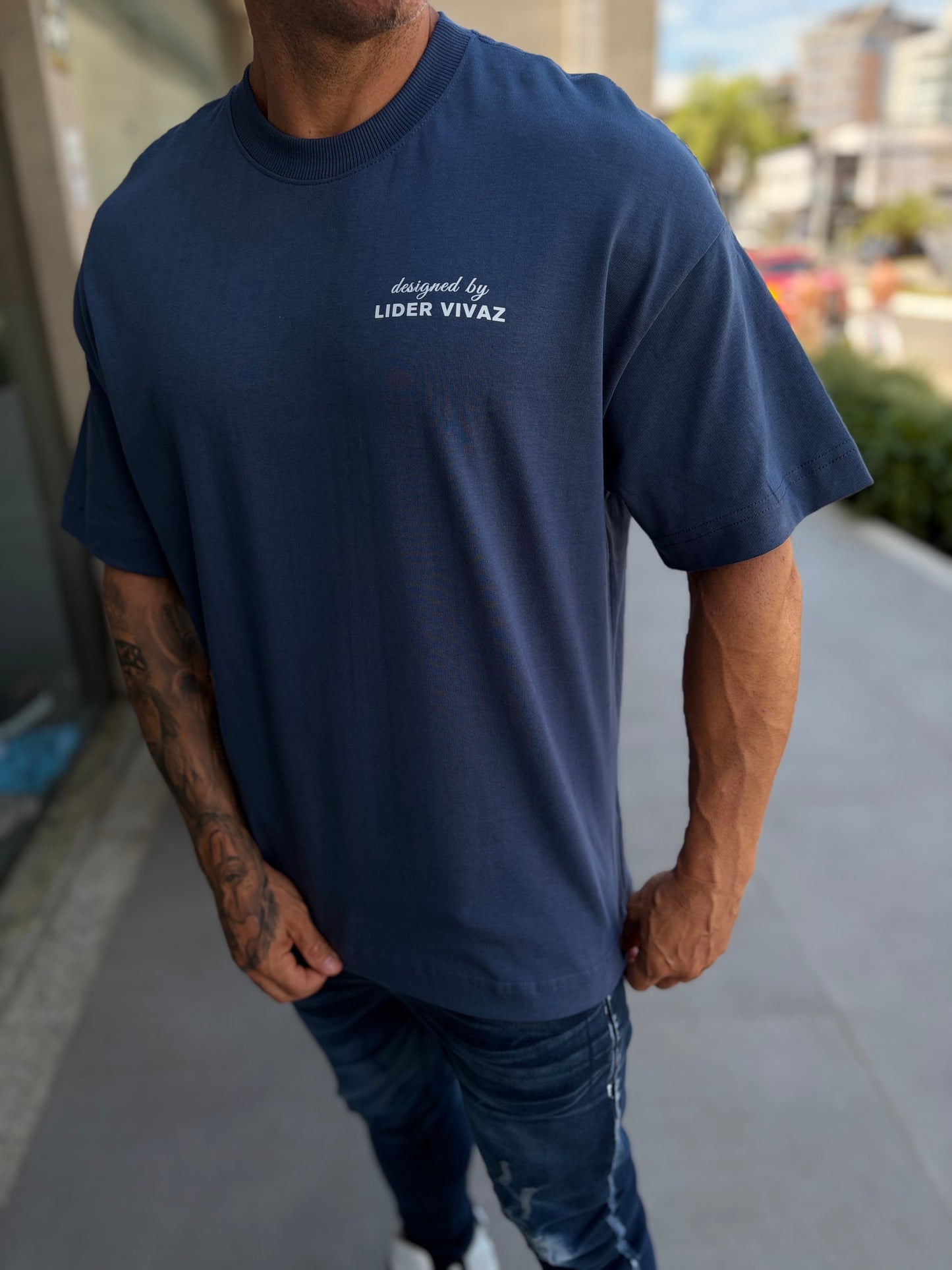 Camiseta Oversized LV Minimalism Blue