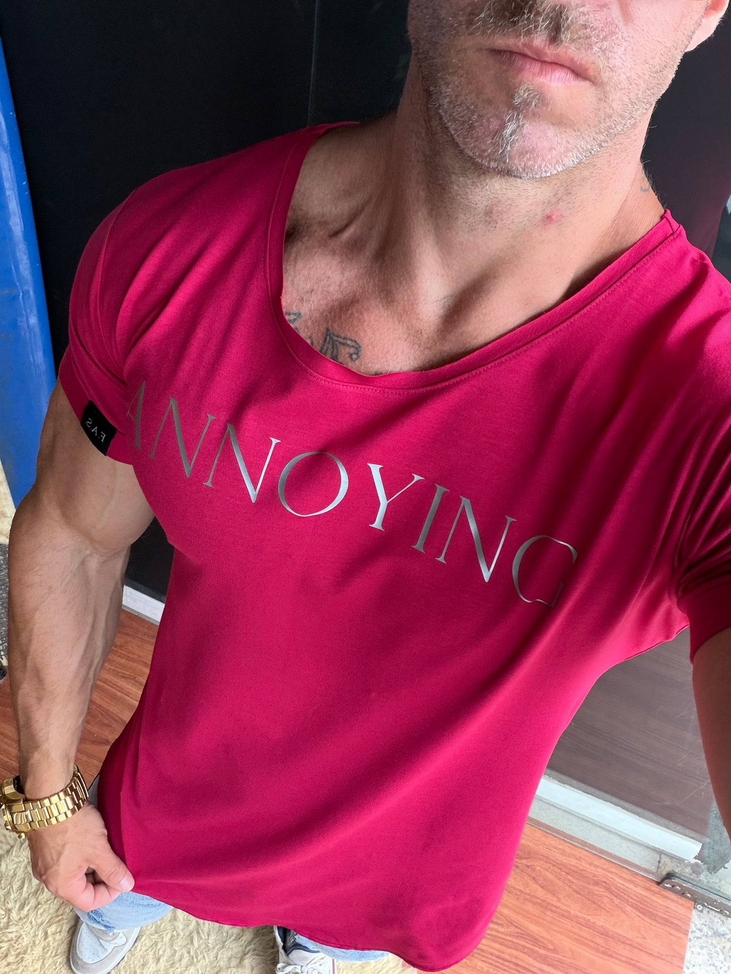 Camiseta Gniyonna - Ruby