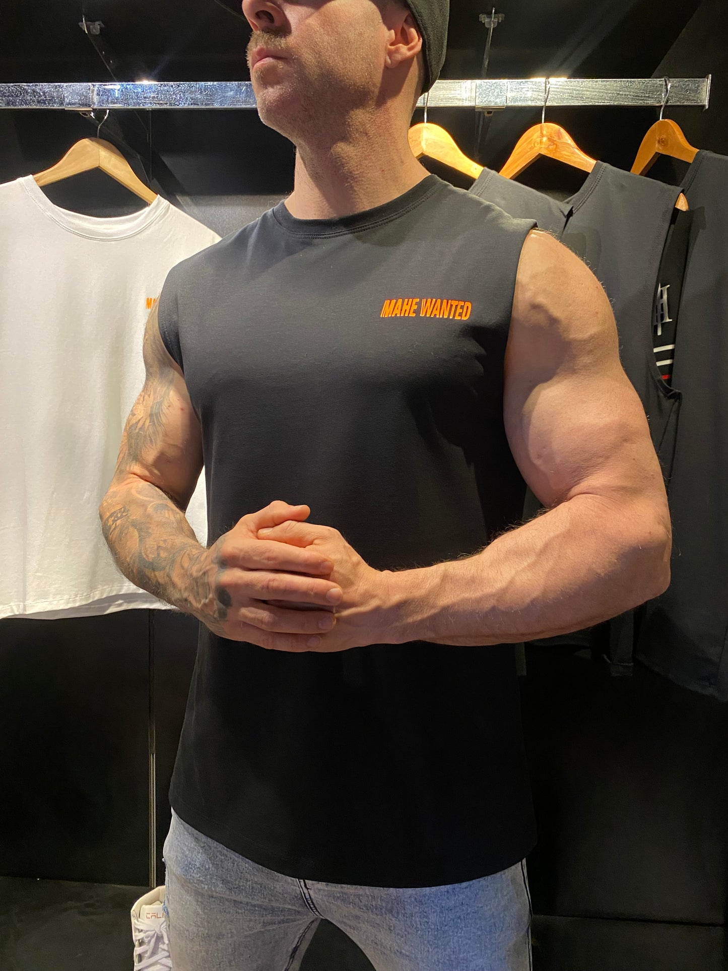 Regata Mahe Black Orange