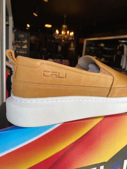 Tênis Cali Caramelo sem cadarço