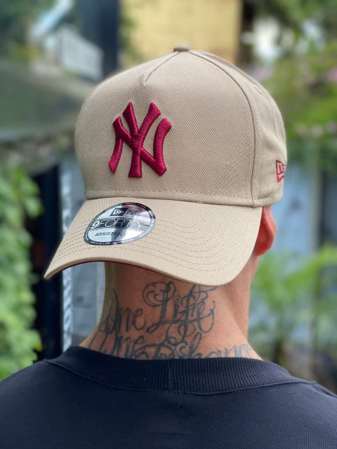 New Era New York Cap Curved Brim Kaki Red 