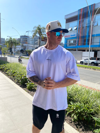 Camiseta Mahe Over Spray Paint White