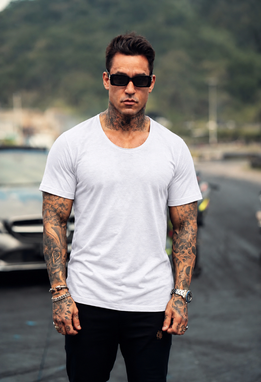 Camiseta Semi Long Gola Canoa Branca