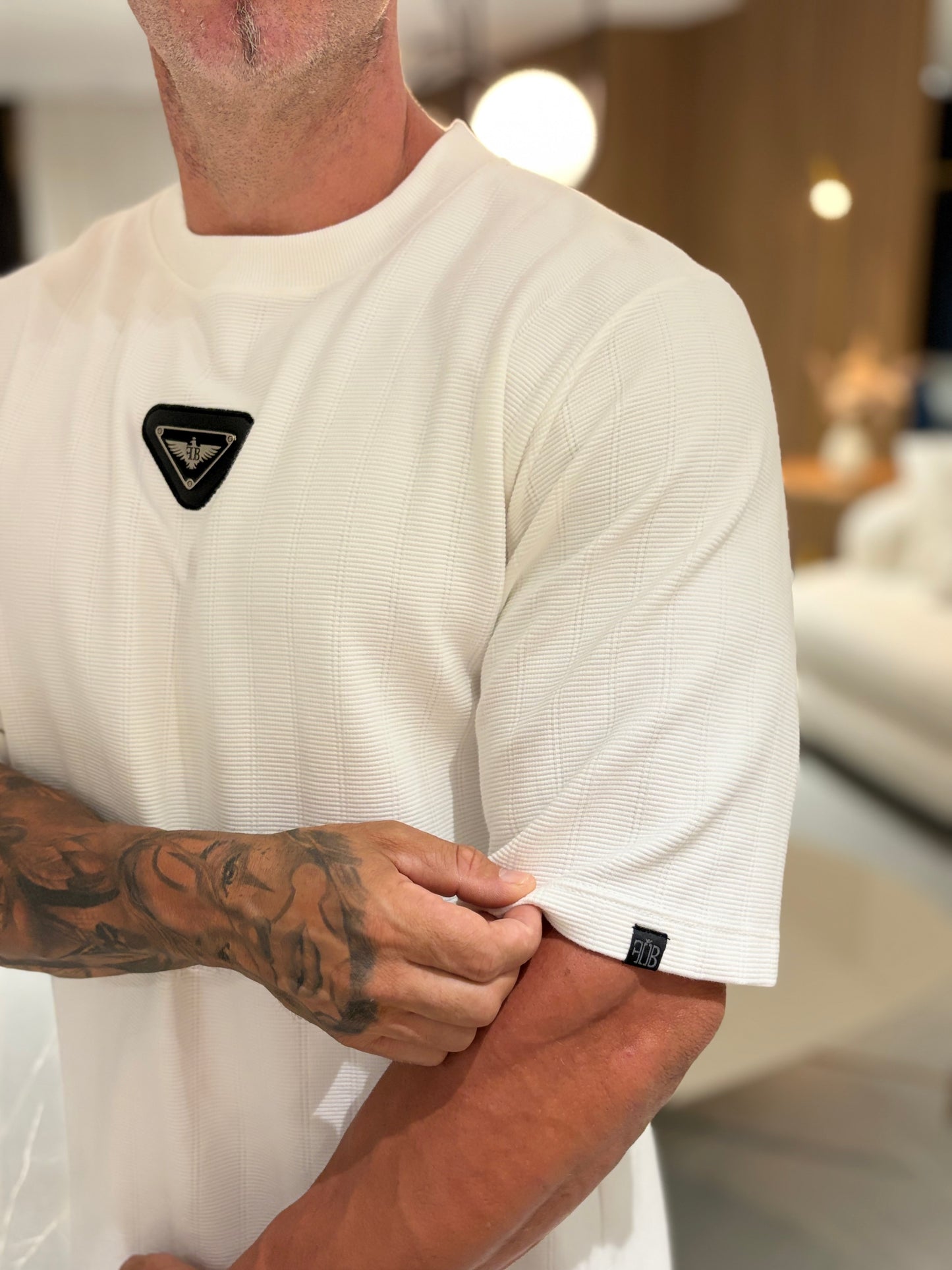 Camiseta Over Águia Textura OFF White