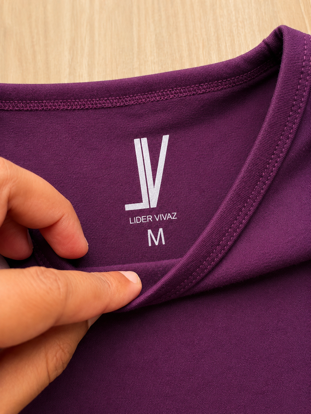 Camiseta LV Purple Done For You