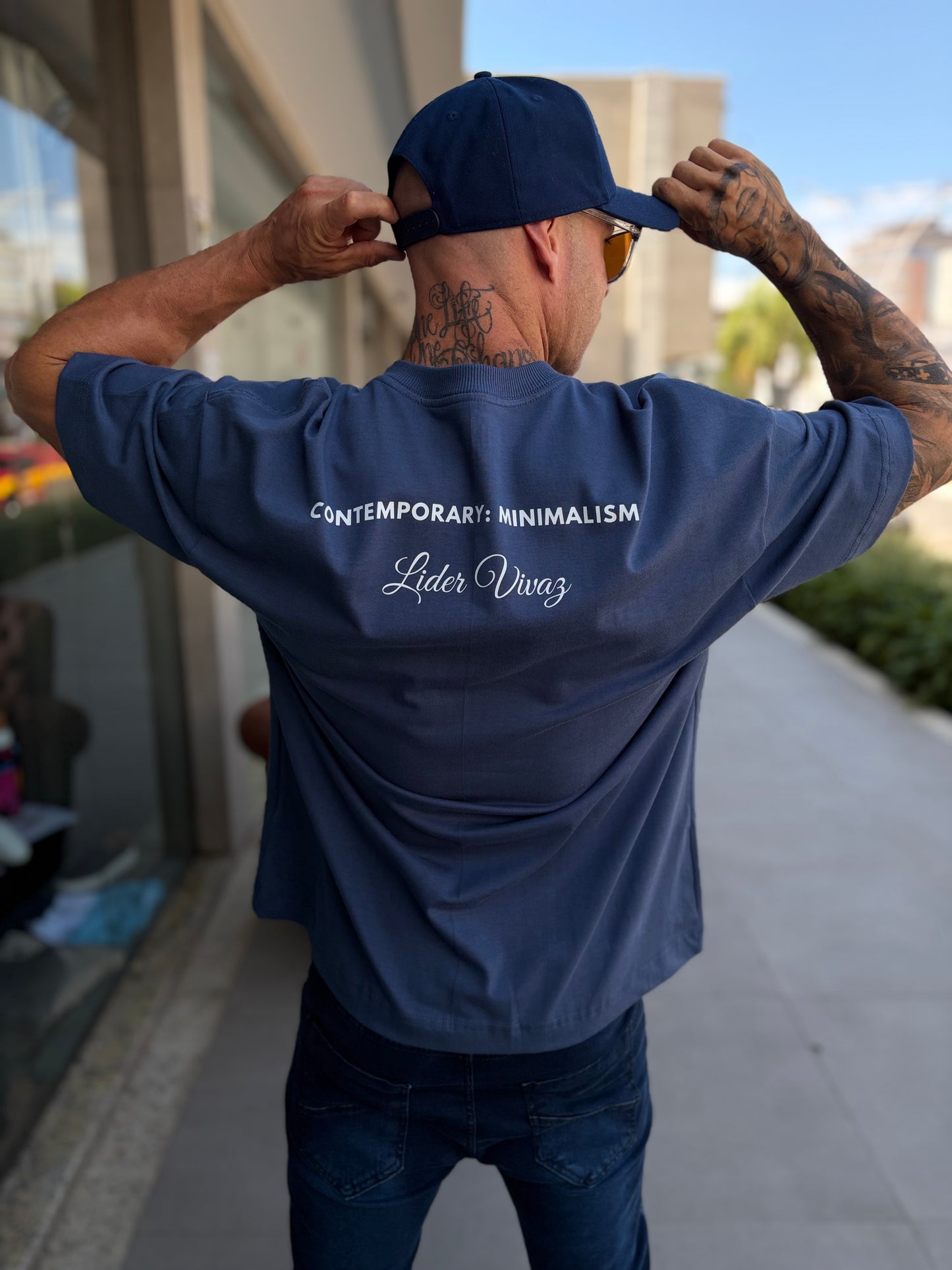 Camiseta Oversized LV Minimalism Blue