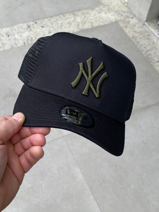 Boné New Era NY Eframe Truker