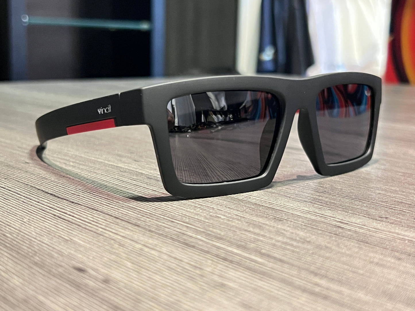 Óculos de Sol Emborrachado Black Red