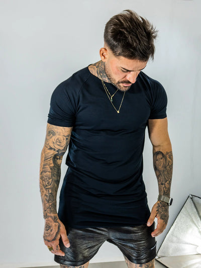 Camiseta Semi Long Black Wall Bold