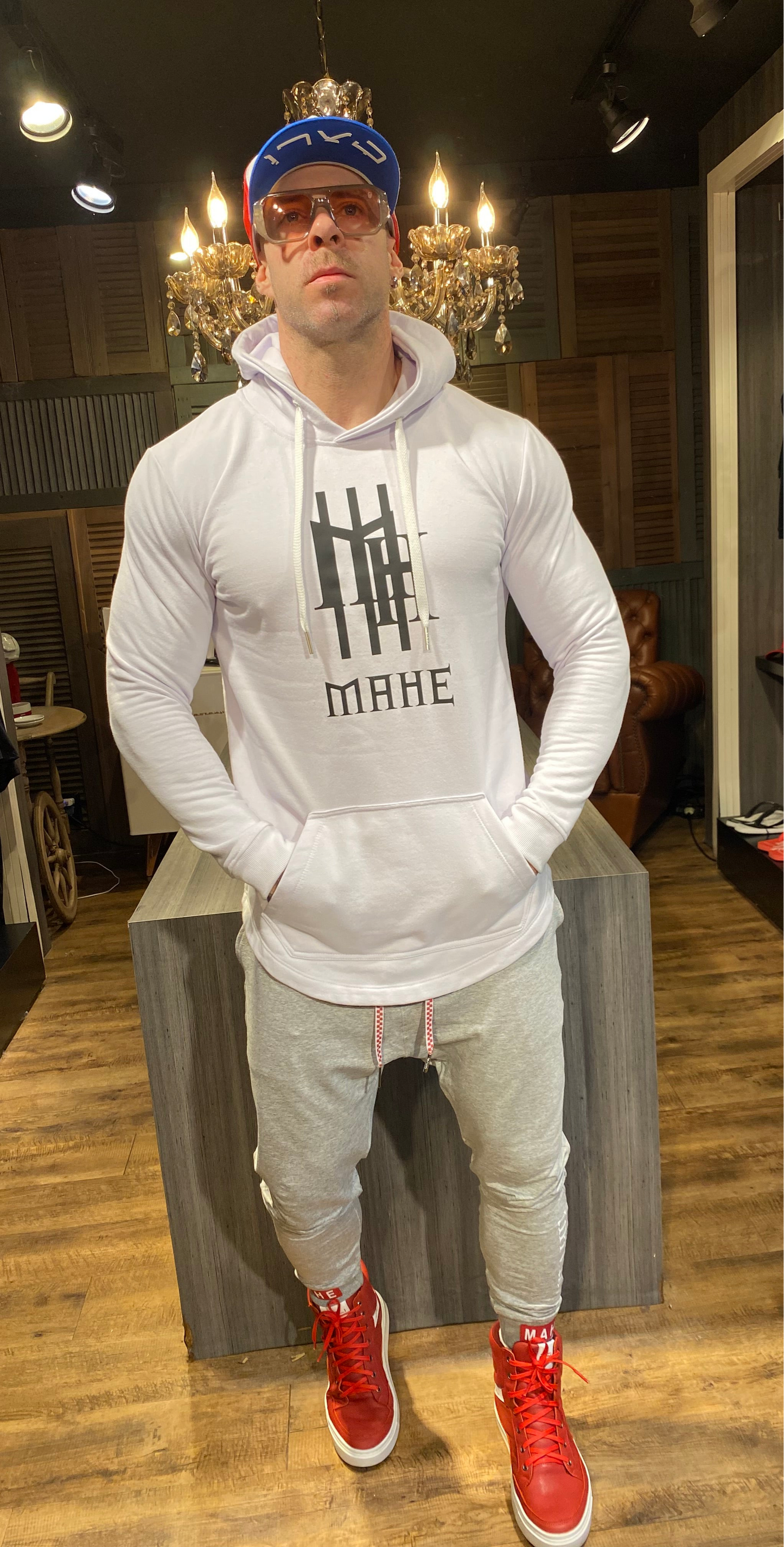 Canguru Mahe White Logo Black
