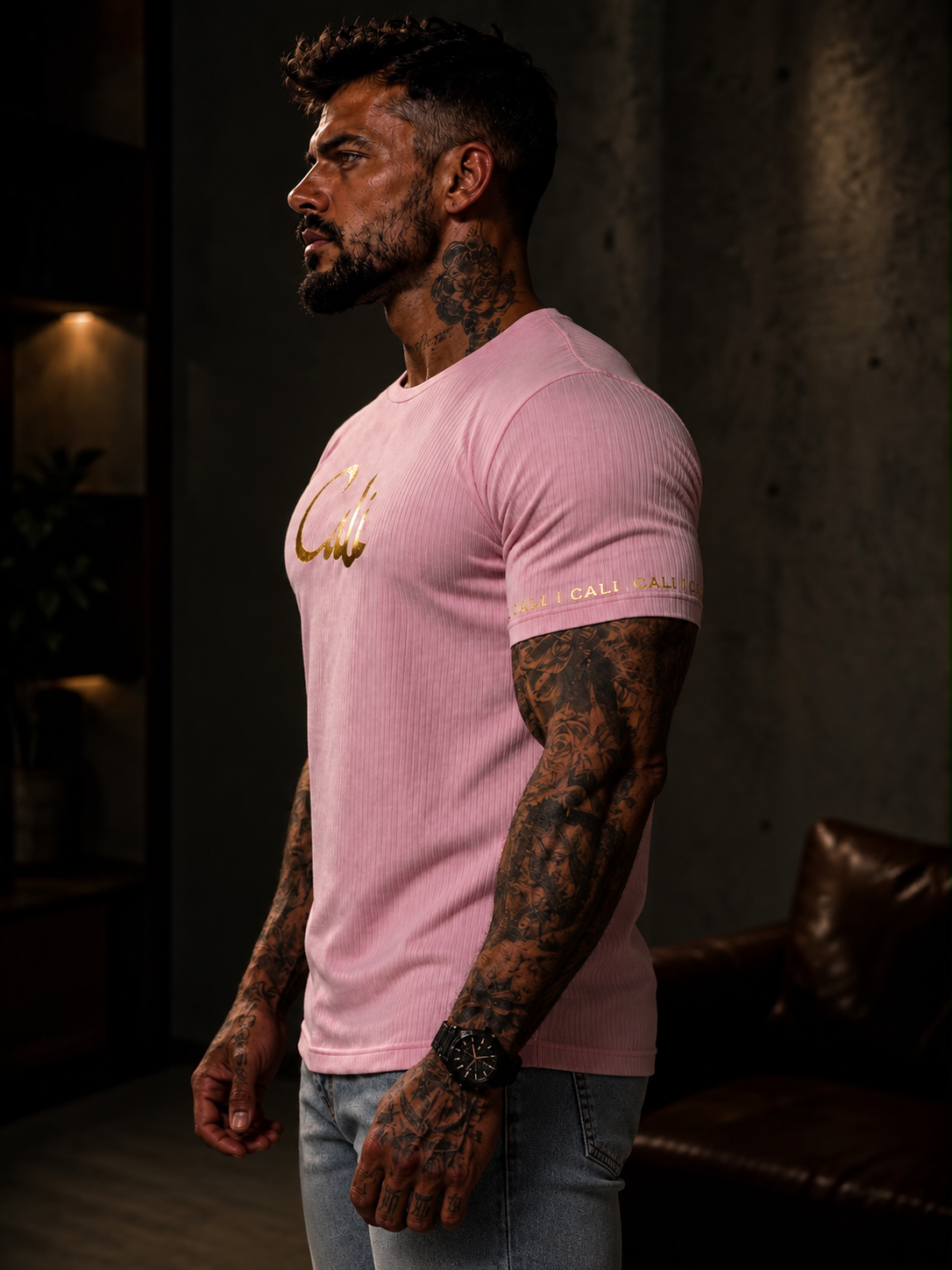 Camiseta Cali canelada rosa e dourada - foto 2 de 3
