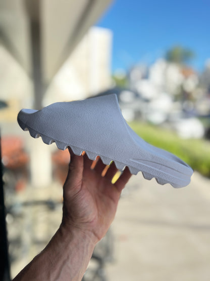 Chinelo Nuvem Branco