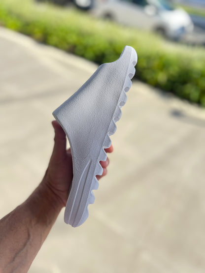 Chinelo Nuvem Branco