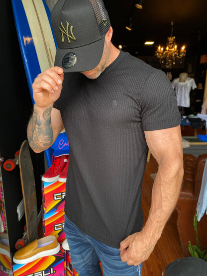 Camiseta Celebrate Black Tricot