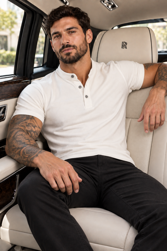 Camiseta Gola Henley Branca