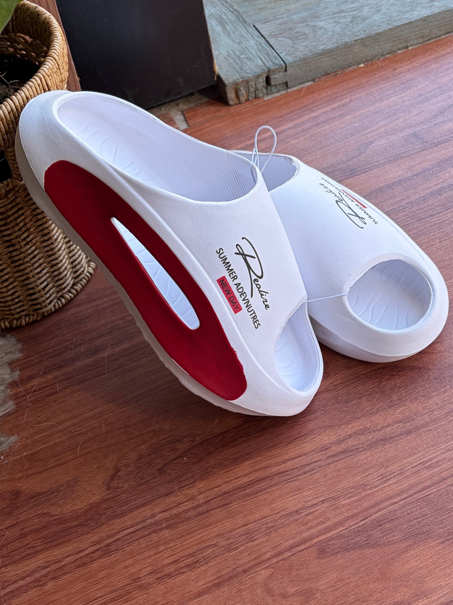 Chinelo Nuvem White Red Super Leve