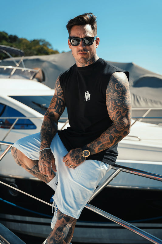 Regata Mahe Black Minimalist Lançamento
