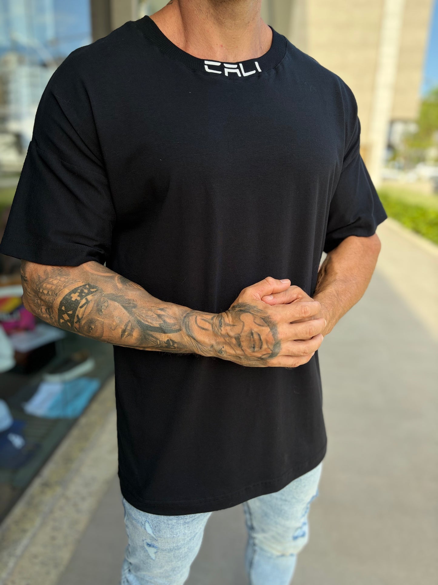 Camiseta Cali Over Black
