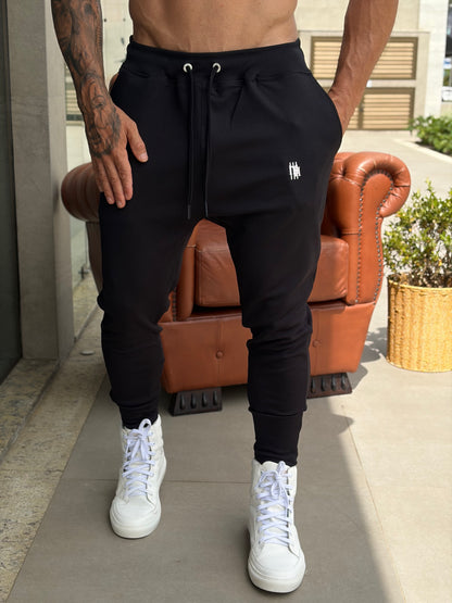 Calça Mahe Skinny Preta Canelada