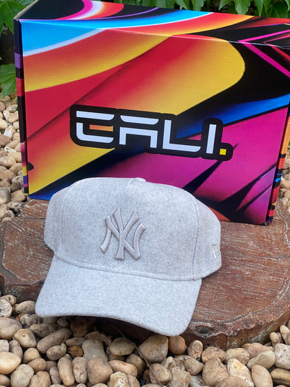 MBoné New Era NY Eframe Bege