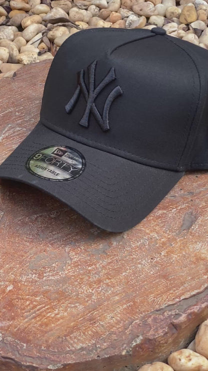 Boné New Era NY Preto