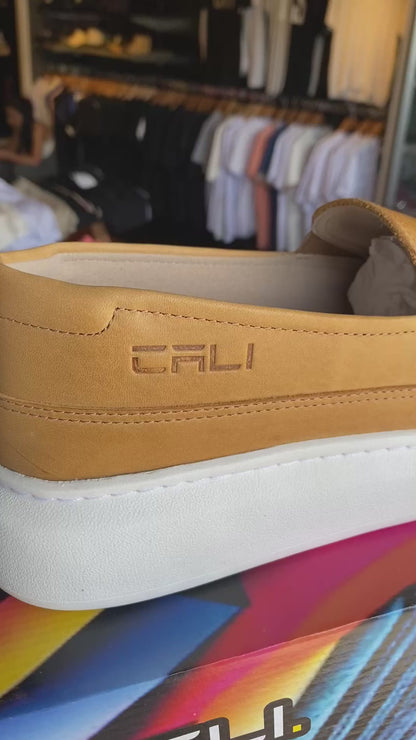 Tênis Cali Caramelo sem cadarço