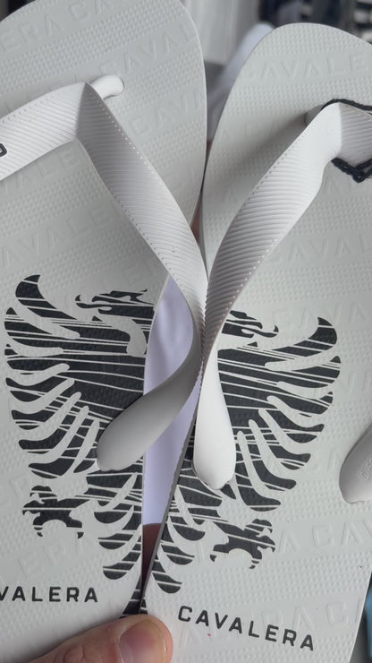 Chinelo Cavalera Águia