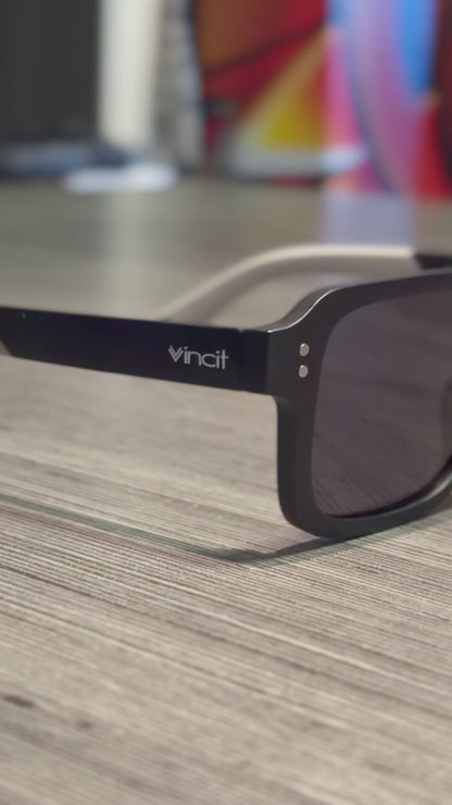 Óculos de Sol Vincit Black Grey Fosco